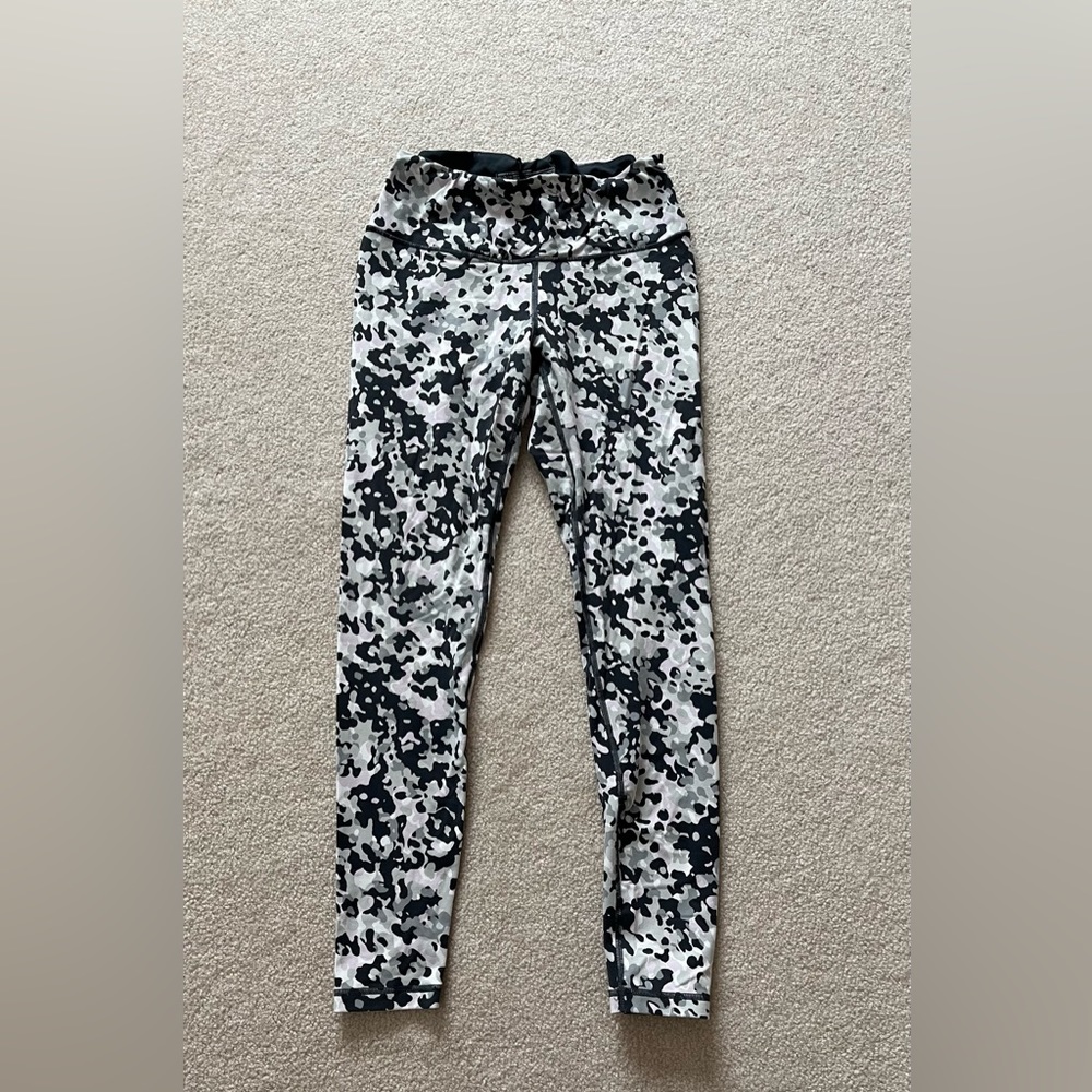 Victoria’s Secret Sport Leggings - medium